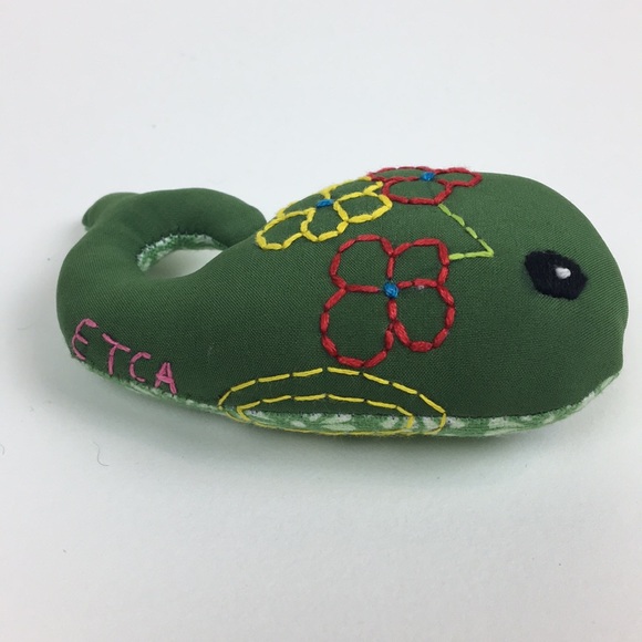 One handmade whale 🐳 keychain ornament - Picture 3 of 4